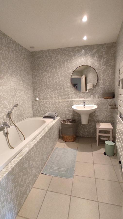 La Montcuquoise Apartment Luaran gambar